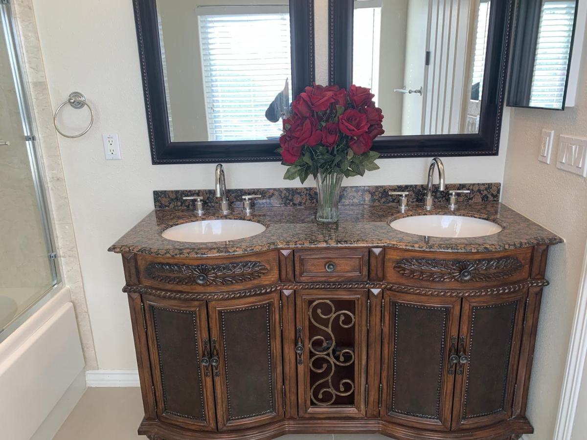 Luxhome Rooms In Mansion Riverside Extérieur photo